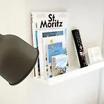C2 - Charmantes, Gemuetliches Studio, Im Zentrum Apartamento São Moritz